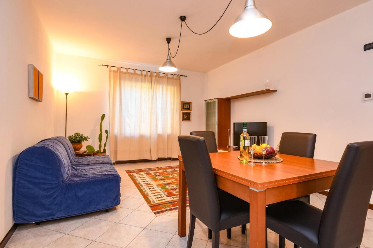 Desenzanoloft Yellow Apartment Desenzano del Garda Exteriör bild