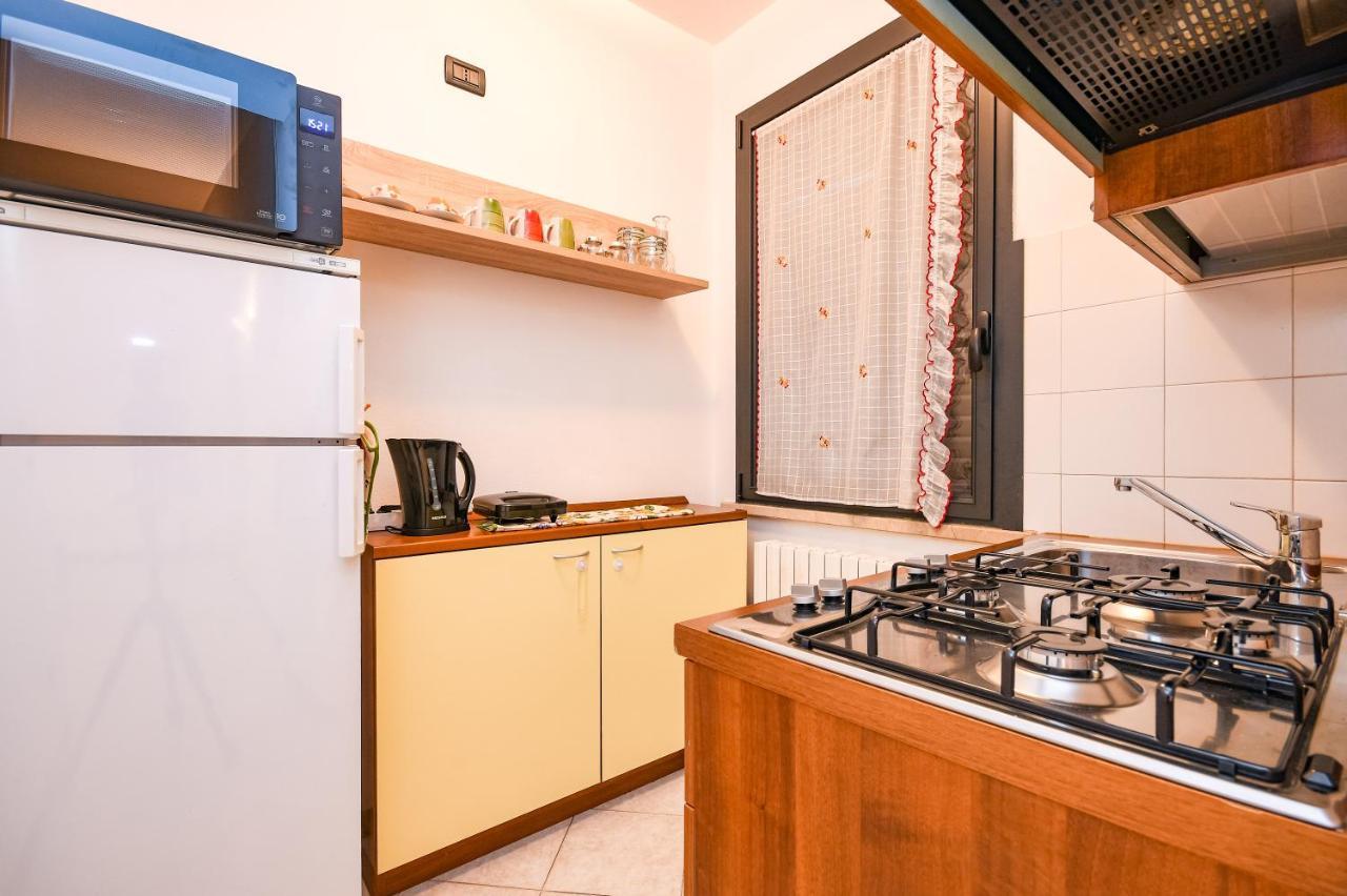 Desenzanoloft Yellow Apartment Desenzano del Garda Exteriör bild