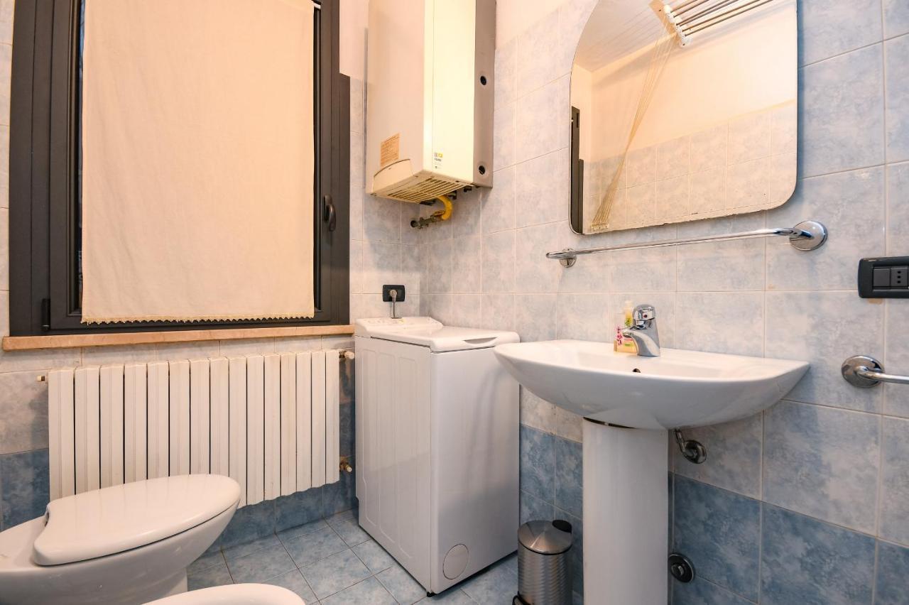 Desenzanoloft Yellow Apartment Desenzano del Garda Exteriör bild